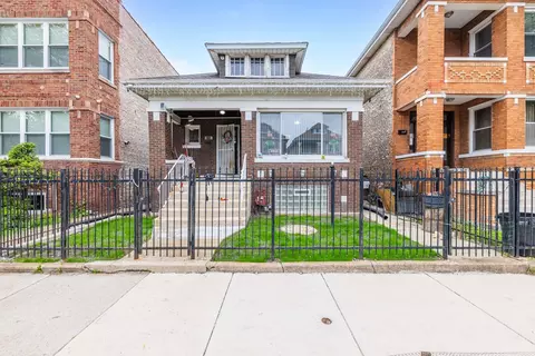 6733 S Campbell Ave, Chicago, IL 60629