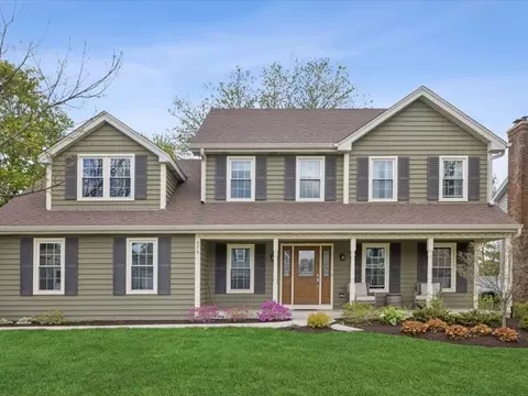 27 W379 Chartwell Dr, Winfield, IL 60190