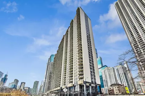 Exterior - 400 E Randolph St #1727, Chicago, IL 60601 photo 1 of 17
