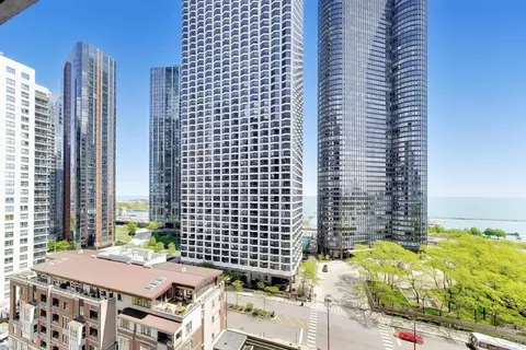 View/Area - 400 E Randolph St #1727, Chicago, IL 60601 photo 1 of 6