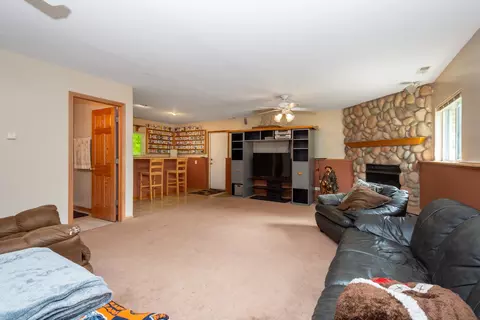 Living - 36851 N Kerwin Ln, Ingleside, IL 60041 photo 4 of 6