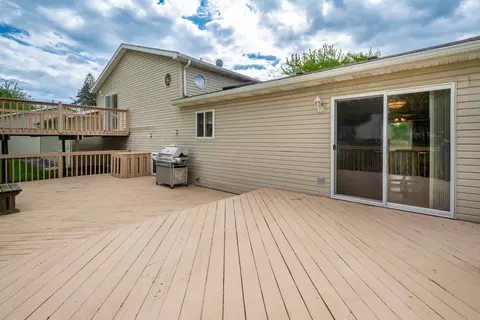 Exterior - 36851 N Kerwin Ln, Ingleside, IL 60041 photo 3 of 6