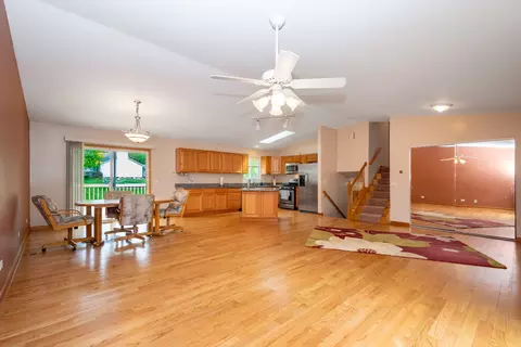 Living - 36851 N Kerwin Ln, Ingleside, IL 60041 photo 3 of 6