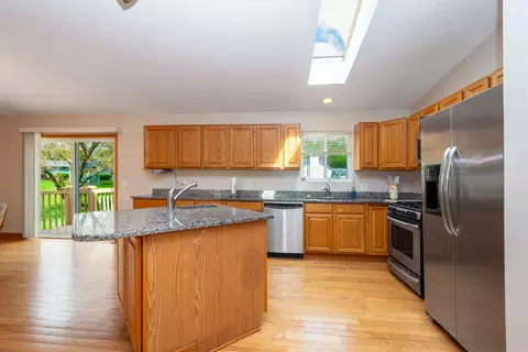 Kitchen - 36851 N Kerwin Ln, Ingleside, IL 60041 photo 2 of 3