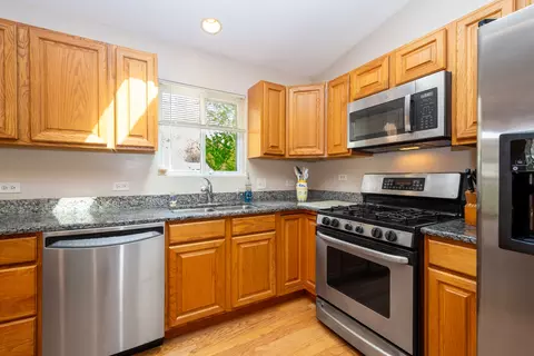 Kitchen - 36851 N Kerwin Ln, Ingleside, IL 60041 photo 3 of 3