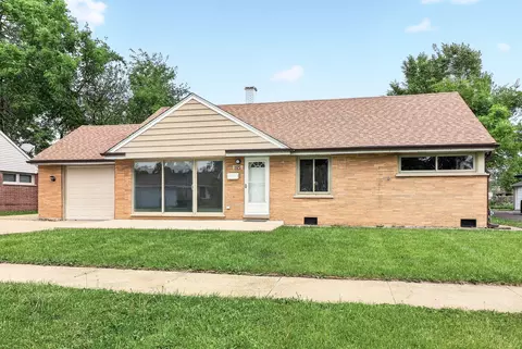 1125 Suffolk Ave, Westchester, IL 60154