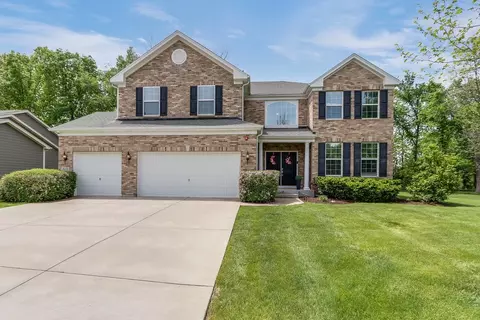 1612 Bur Oak Dr, Hoffman Estates, IL 60192
