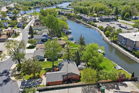 View/Area - 3415 Venice Ave, Mchenry, IL 60050 photo 2 of 15