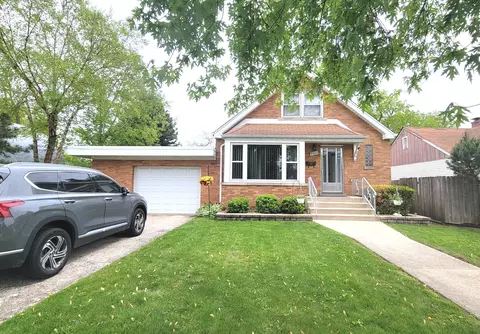 9301 S Spaulding Ave, Evergreen Park, IL 60805