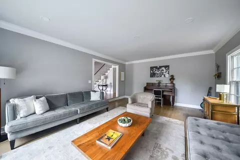 Living - 707 Gary Ct, Wheaton, IL 60187 photo 4 of 5