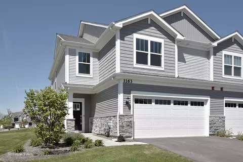 1163 White Oak Cir, Crystal Lake, IL 60012