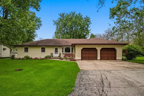 315 Peach St, Chebanse, IL 60922