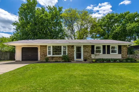 1723 Hartmann Dr, Schaumburg, IL 60193