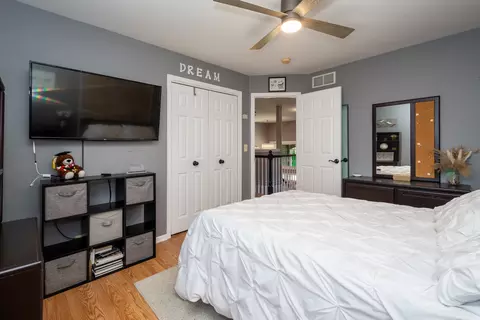 Bedroom - 541 N 4th Ave, Addison, IL 60101 photo 5 of 7