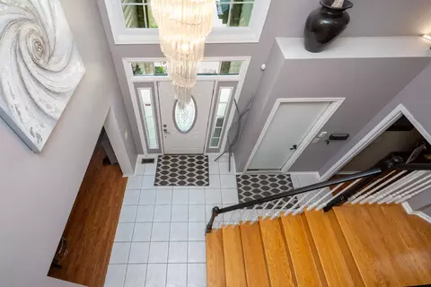 Entry Way - 541 N 4th Ave, Addison, IL 60101 photo 2 of 4