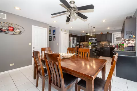 Dining - 541 N 4th Ave, Addison, IL 60101 photo 1 of 3