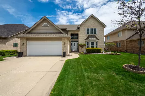 541 N 4th Ave, Addison, IL 60101