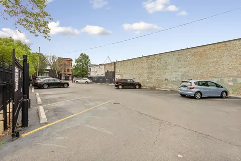3273 W Fullerton Ave #NA, Chicago, IL 60647