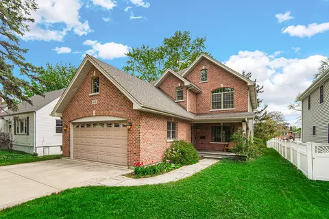 445 S Maple St, Itasca, IL 60143