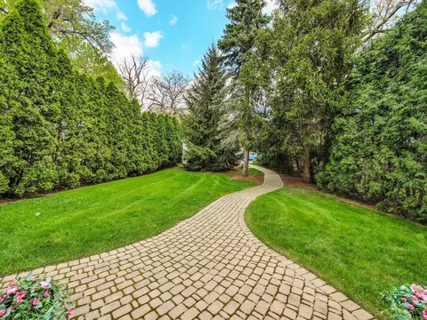 Exterior - 140 Eagle Point Rd, Fox Lake, IL 60020 photo 9 of 22