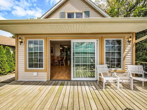 Exterior - 140 Eagle Point Rd, Fox Lake, IL 60020 photo 2 of 22