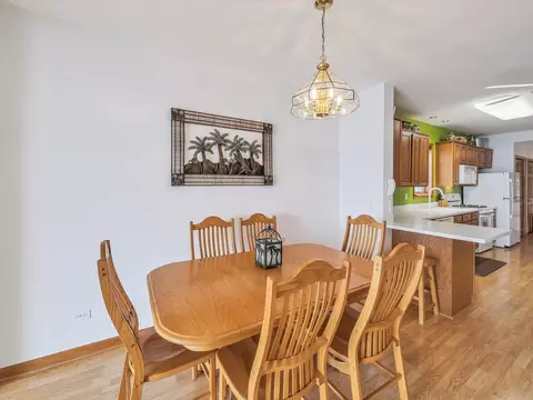 Dining - 140 Eagle Point Rd, Fox Lake, IL 60020 photo 2 of 2