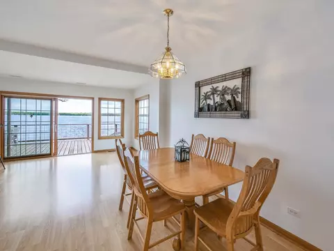 Dining - 140 Eagle Point Rd, Fox Lake, IL 60020 photo 1 of 2
