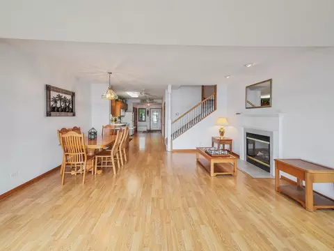 Living - 140 Eagle Point Rd, Fox Lake, IL 60020 photo 5 of 5