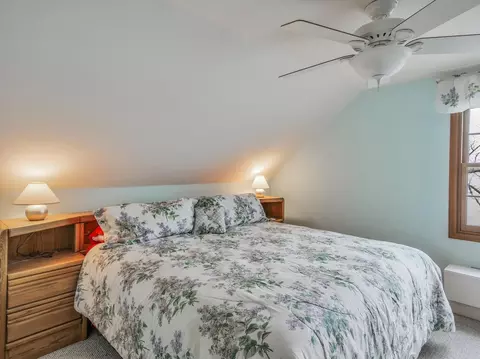 Bedroom - 140 Eagle Point Rd, Fox Lake, IL 60020 photo 1 of 7