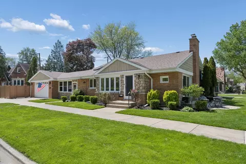 6340 N Indian Rd, Chicago, IL 60646