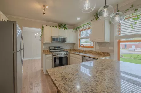 Kitchen - 106 S Elroy Ave, Bartlett, IL 60103 photo 3 of 3