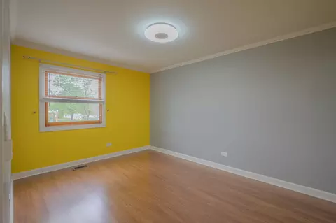 Bedroom - 106 S Elroy Ave, Bartlett, IL 60103 photo 3 of 4