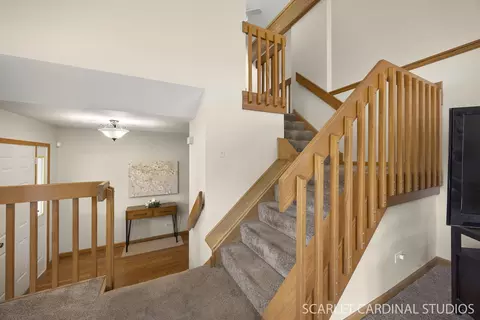 Entry Way - 91 Forestview Ln, Aurora, IL 60502 photo 1 of 2