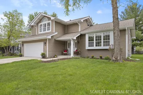 Exterior - 91 Forestview Ln, Aurora, IL 60502 photo 2 of 4