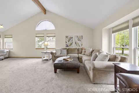 Living - 91 Forestview Ln, Aurora, IL 60502 photo 2 of 4