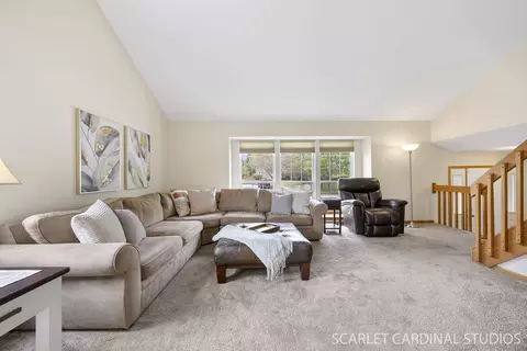 Living - 91 Forestview Ln, Aurora, IL 60502 photo 1 of 4