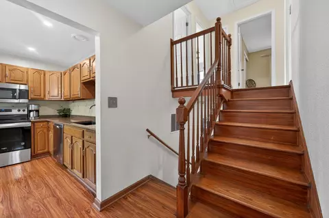 Entry Way - 849 Hemlock Dr, Sleepy Hollow, IL 60118 photo 2 of 4