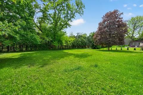 Exterior - 849 Hemlock Dr, Sleepy Hollow, IL 60118 photo 5 of 8