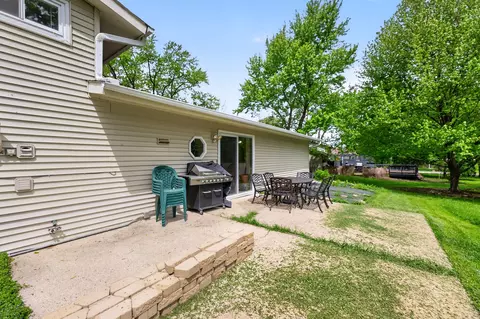 Exterior - 849 Hemlock Dr, Sleepy Hollow, IL 60118 photo 4 of 8