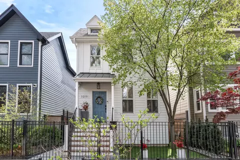 1019 W George St, Chicago, IL 60657