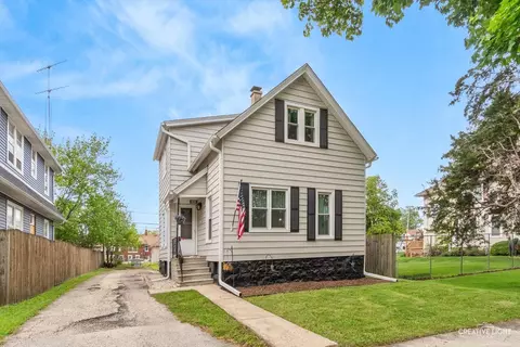 921 Clement St, Joliet, IL 60435