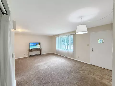 Living - 1411 Mark Dr, Freeport, IL 61032 photo 1 of 4