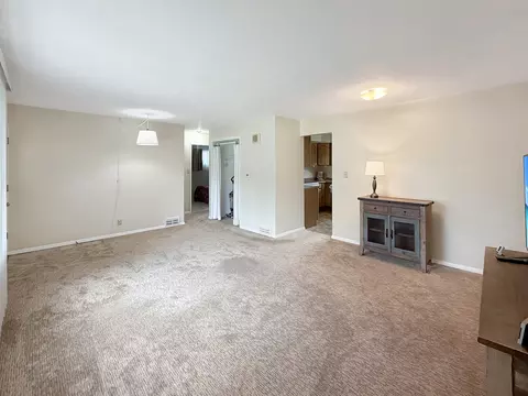 Living - 1411 Mark Dr, Freeport, IL 61032 photo 3 of 4