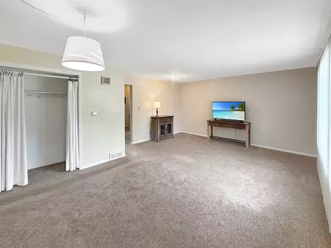Living - 1411 Mark Dr, Freeport, IL 61032 photo 4 of 4