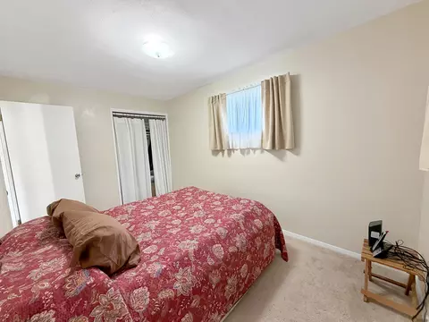 Bedroom - 1411 Mark Dr, Freeport, IL 61032 photo 3 of 4