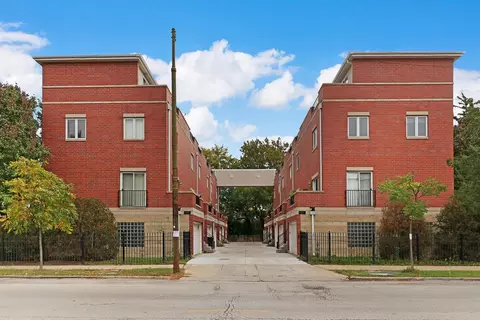 4549 N Central Ave #8, Chicago, IL 60630