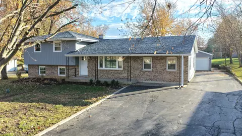 836 Regent St, New Lenox, IL 60451