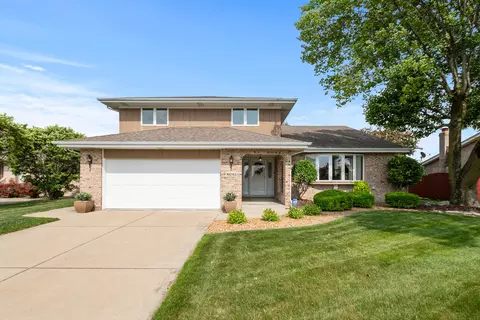 19243 Bernadine St, Lansing, IL 60438