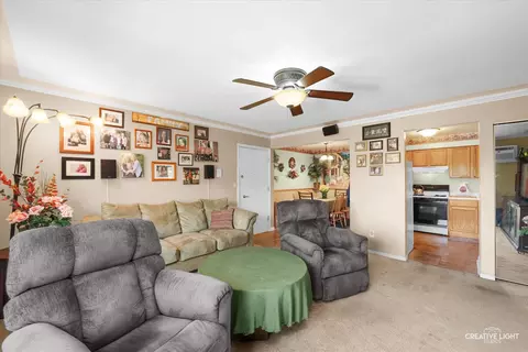 Living - 19330 Wolf Rd #9, Mokena, IL 60448 photo 1 of 2