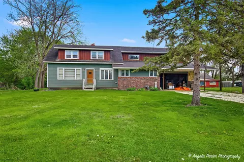 42177 N Lake Ave, Antioch, IL 60002